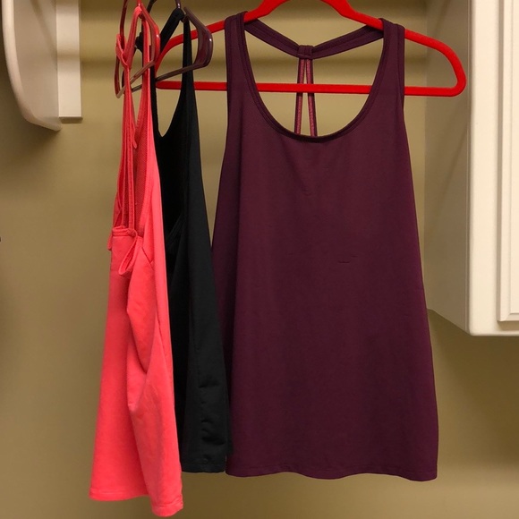 Old Navy Active Bundle - Picture 1 of 5